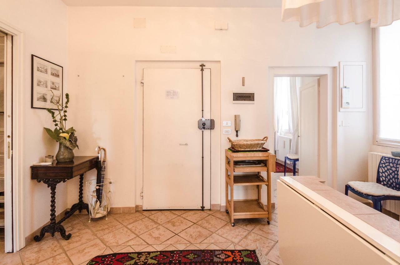 Lupari Apartment, Palazzo Storico Sotto Le Due Torri 博洛尼亚 外观 照片