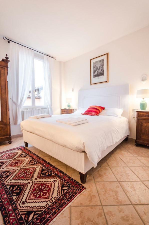 Lupari Apartment, Palazzo Storico Sotto Le Due Torri 博洛尼亚 外观 照片