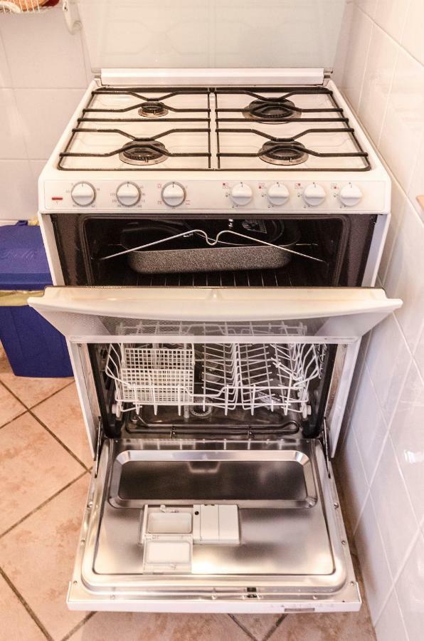 Lupari Apartment, Palazzo Storico Sotto Le Due Torri 博洛尼亚 外观 照片