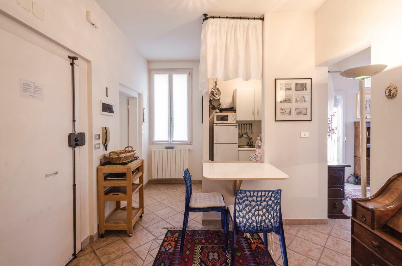 Lupari Apartment, Palazzo Storico Sotto Le Due Torri 博洛尼亚 外观 照片