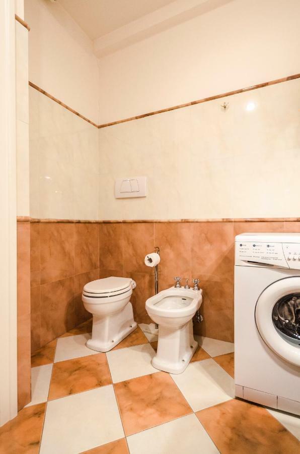 Lupari Apartment, Palazzo Storico Sotto Le Due Torri 博洛尼亚 外观 照片