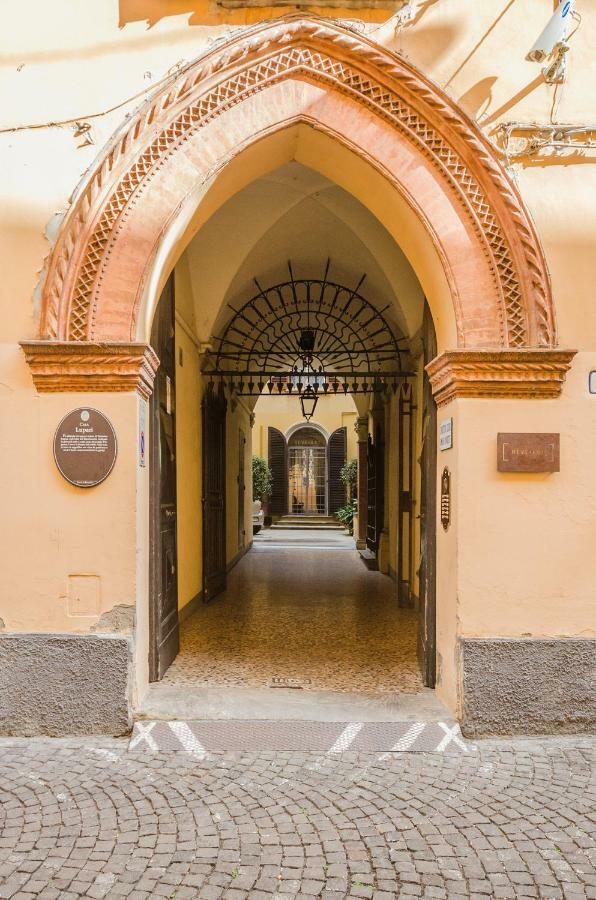 Lupari Apartment, Palazzo Storico Sotto Le Due Torri 博洛尼亚 外观 照片