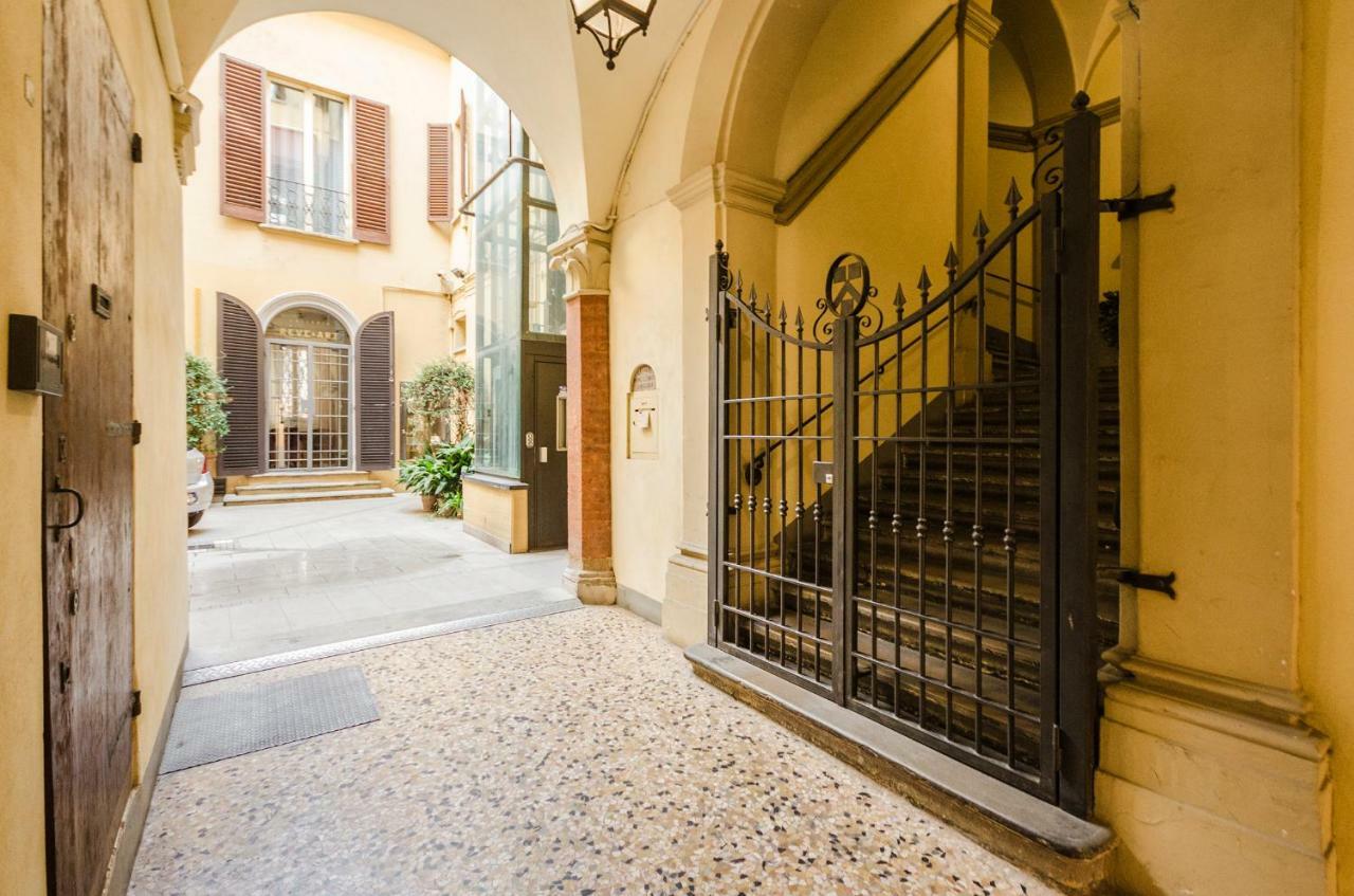 Lupari Apartment, Palazzo Storico Sotto Le Due Torri 博洛尼亚 外观 照片